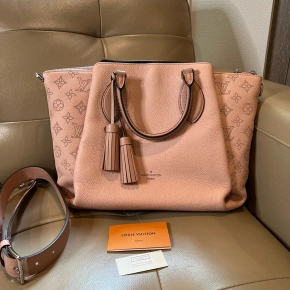 Sold x Louis Vuitton Haumea handbag - Picture 5 of 15